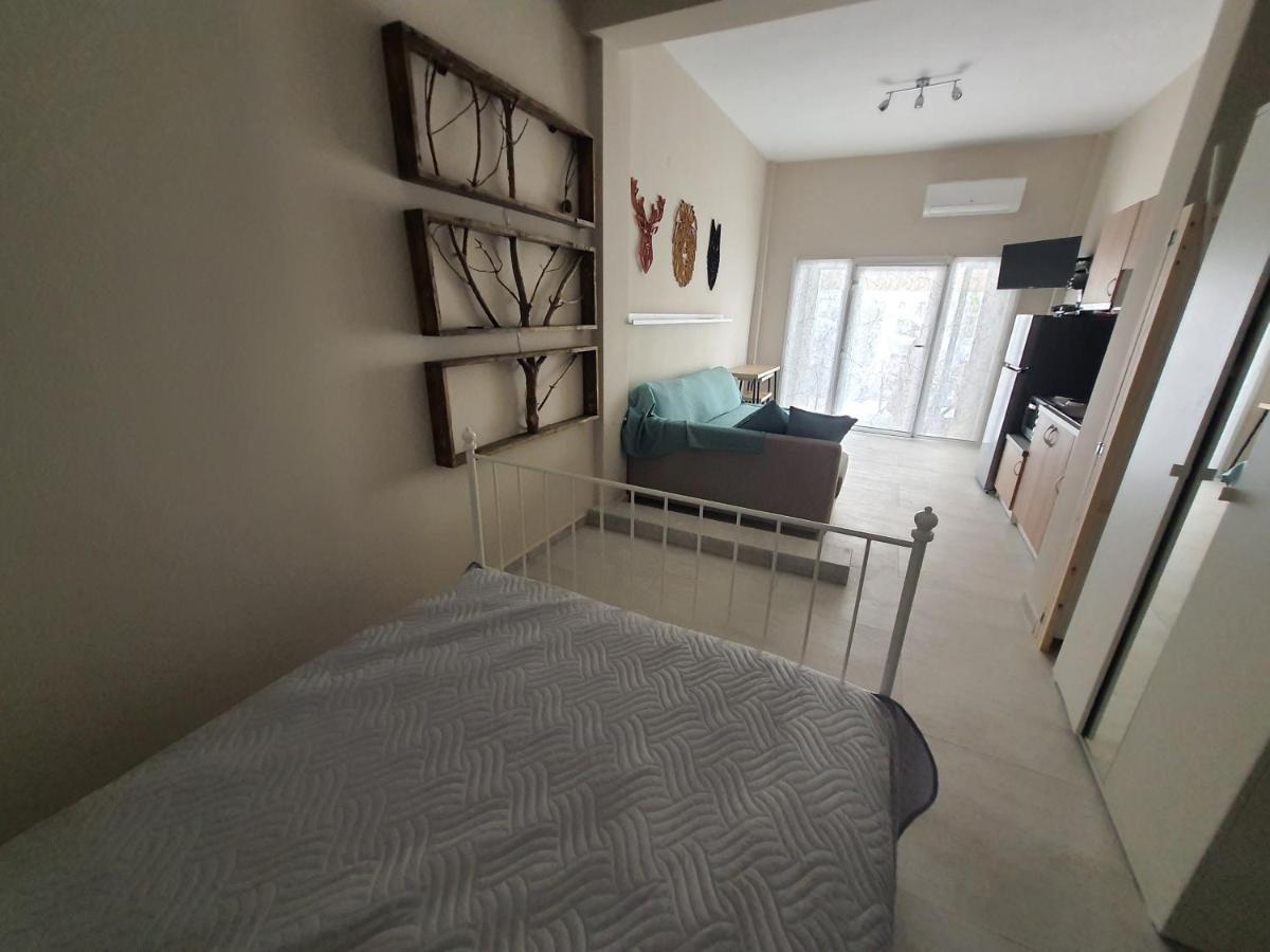 New Apartment ,50M From The Sea At Nea Irakleia. Kültér fotó